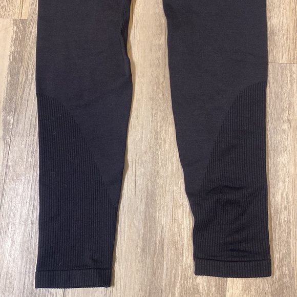 Alphalete Ozone Women’s Workout Leggings Black - Picture 7 of 14